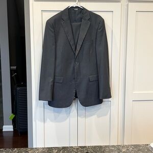 Men's Charcoal Two-Button Suit Jacket - Classic Tailored Blazer